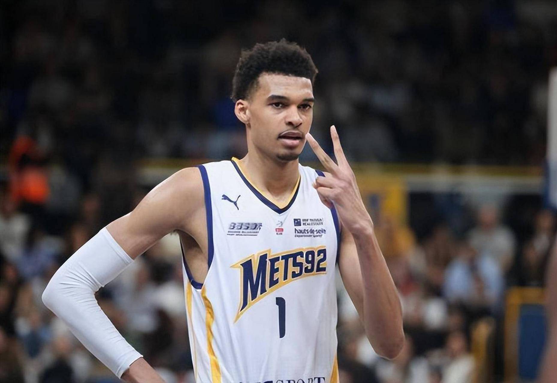 美记分析火箭或20号签选纳吉:2.13米 2.31米臂展 选秀夜成筹码?