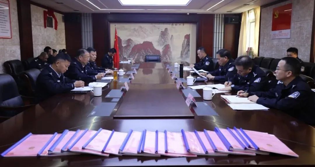 徐十斗深入红谷滩分局督导检查安保工作