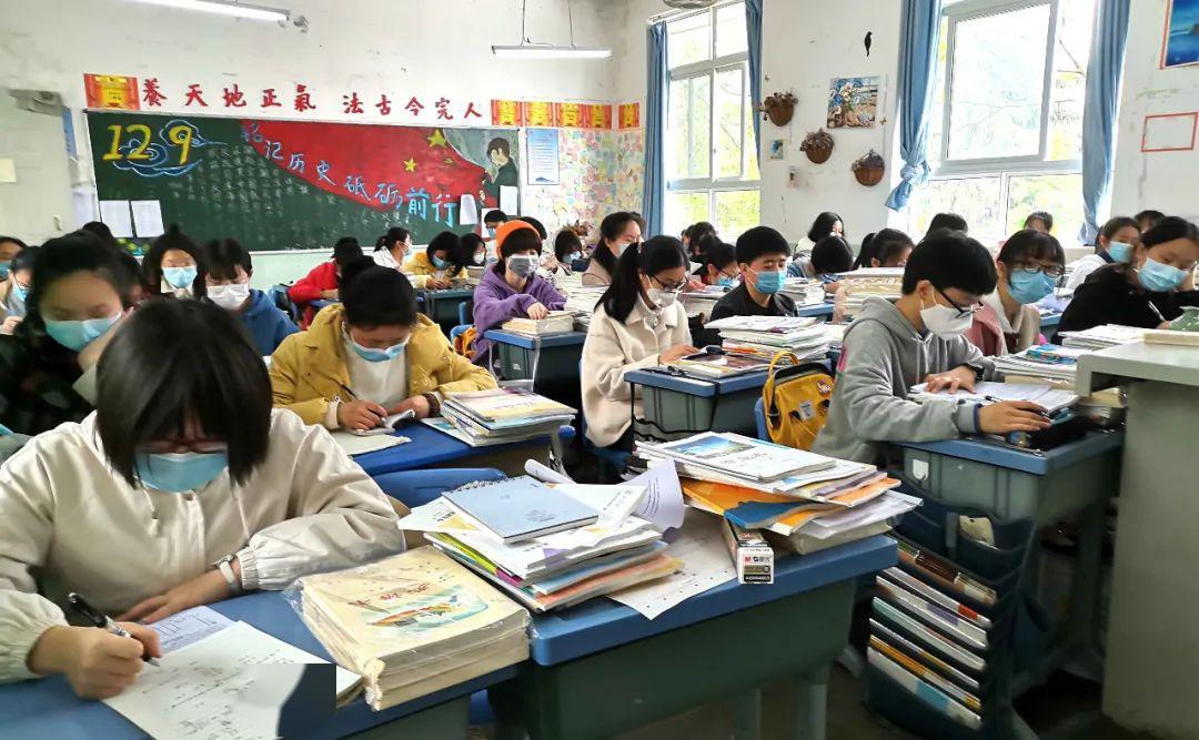 网传"灵山二中1名教师涉嫌猥亵女生"?官方通报来了