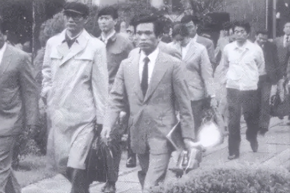 中国败类!卓长仁劫机叛逃台湾,被称为英雄,最终执行死刑