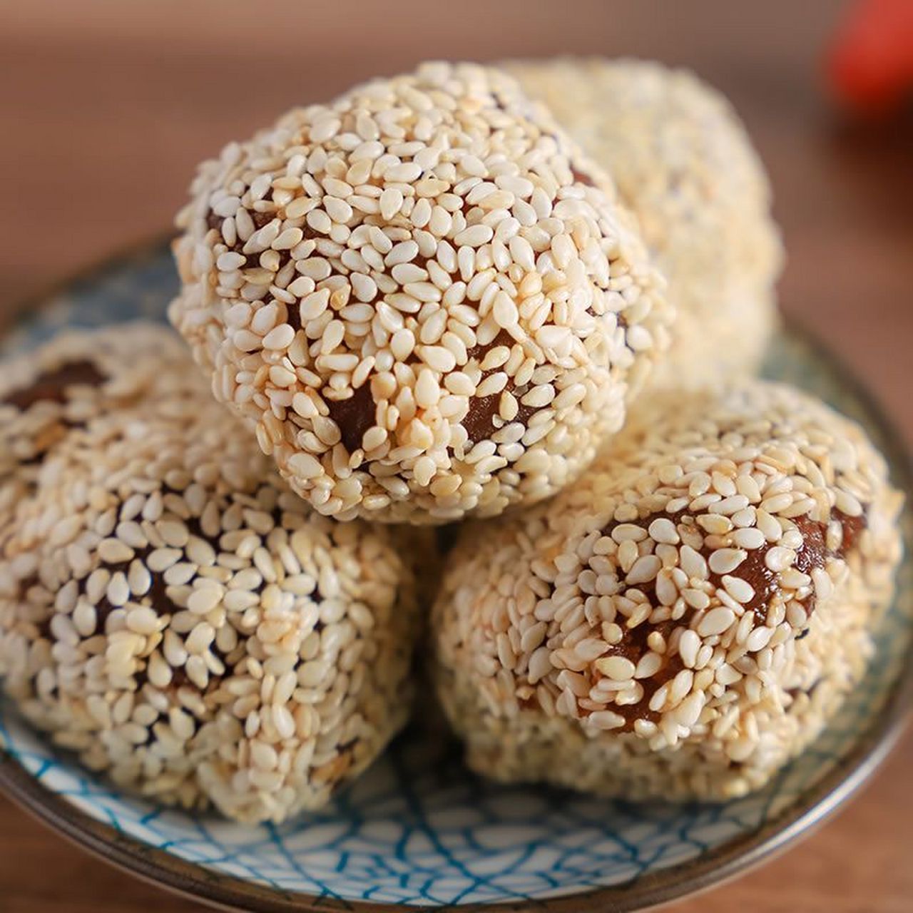 闻喜煮饼,这种特产源自山西省运城市,是中国国家地理标志产品,每一口