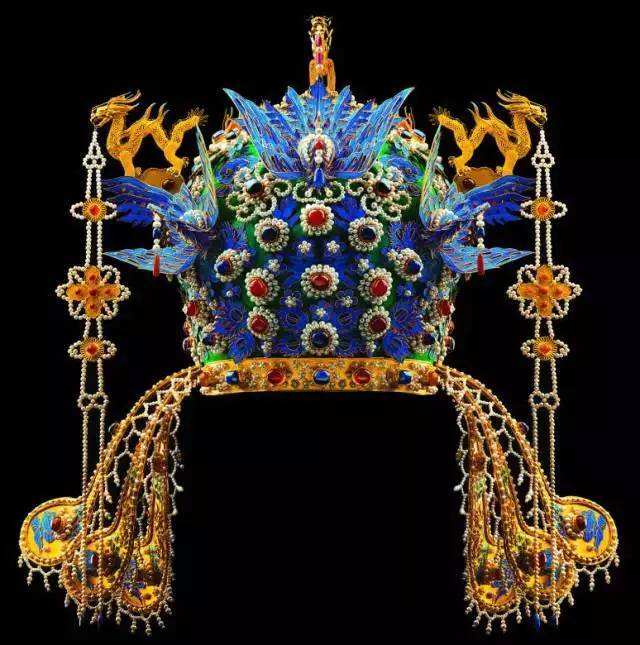 李勣墓中出土一顶三梁冠,它保留到现在,让我们看到唐朝真东西