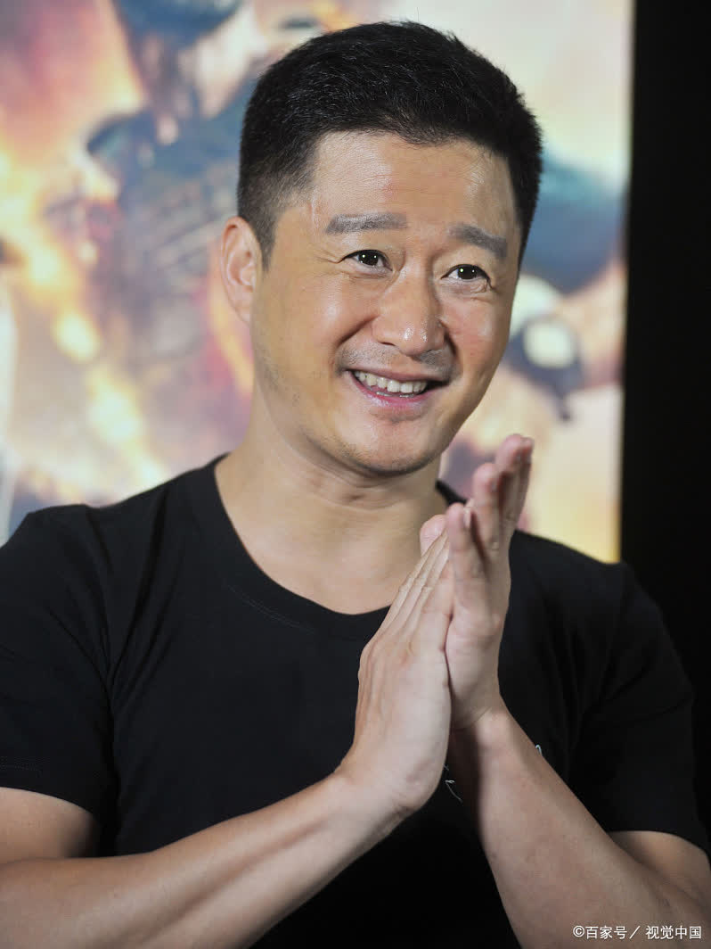 吴京个人总票房破 300 亿,如何评价他现在的地位和影响力?-度小视