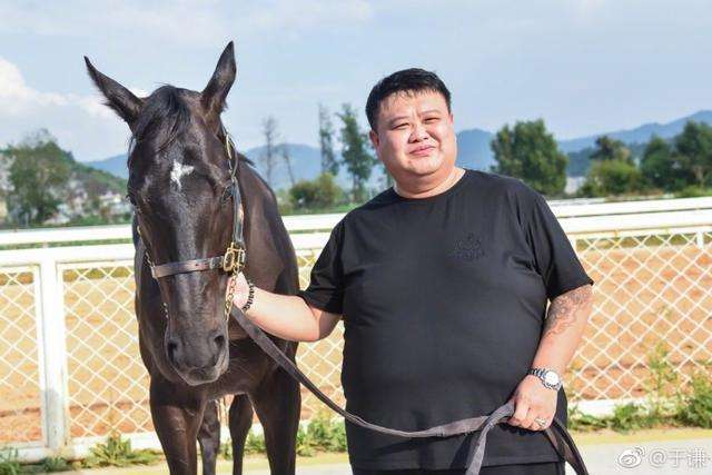 孙越:从小学相声长大,与岳云鹏合作10年,婚姻情况至今未知