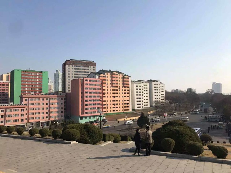 朝鲜城里人免费分配的小区,都是怎样的居住环境,我也是才知道