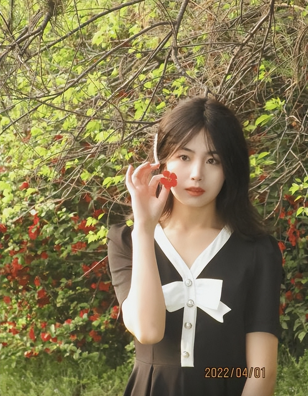 纪实甘肃00后女生流浪大理卖诗为生曾几度自杀到底怎么了