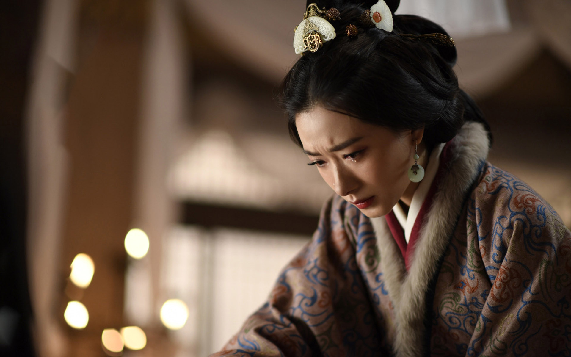 才女寡妇出上联:野花不种年年有,秀才对出绝佳下联,抱得佳人归