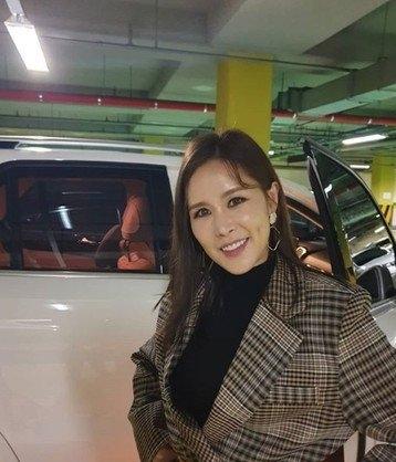 韩女星自曝整容后遗症,无法好好戴口罩,曾被李孝利称为偶像