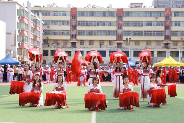 米脂县第二中学第四届"三节一会"隆重开幕