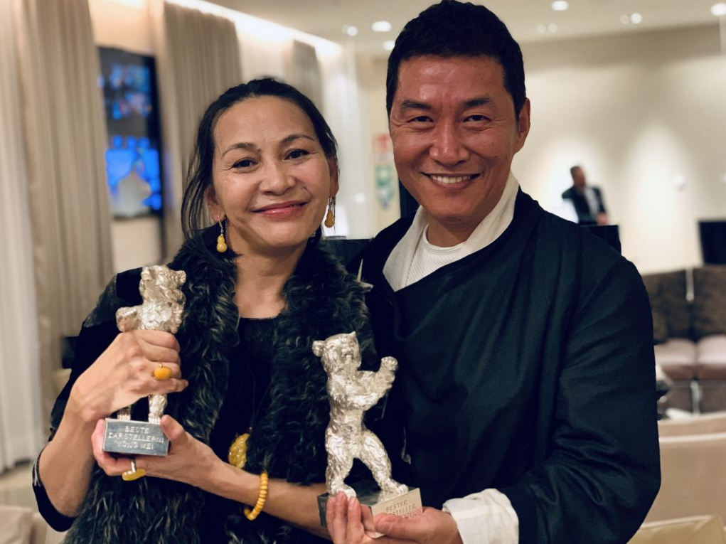 演员赵燕国彰:娶瑞典妻子,女儿会3国语言,岳母嫁给了希腊贵族