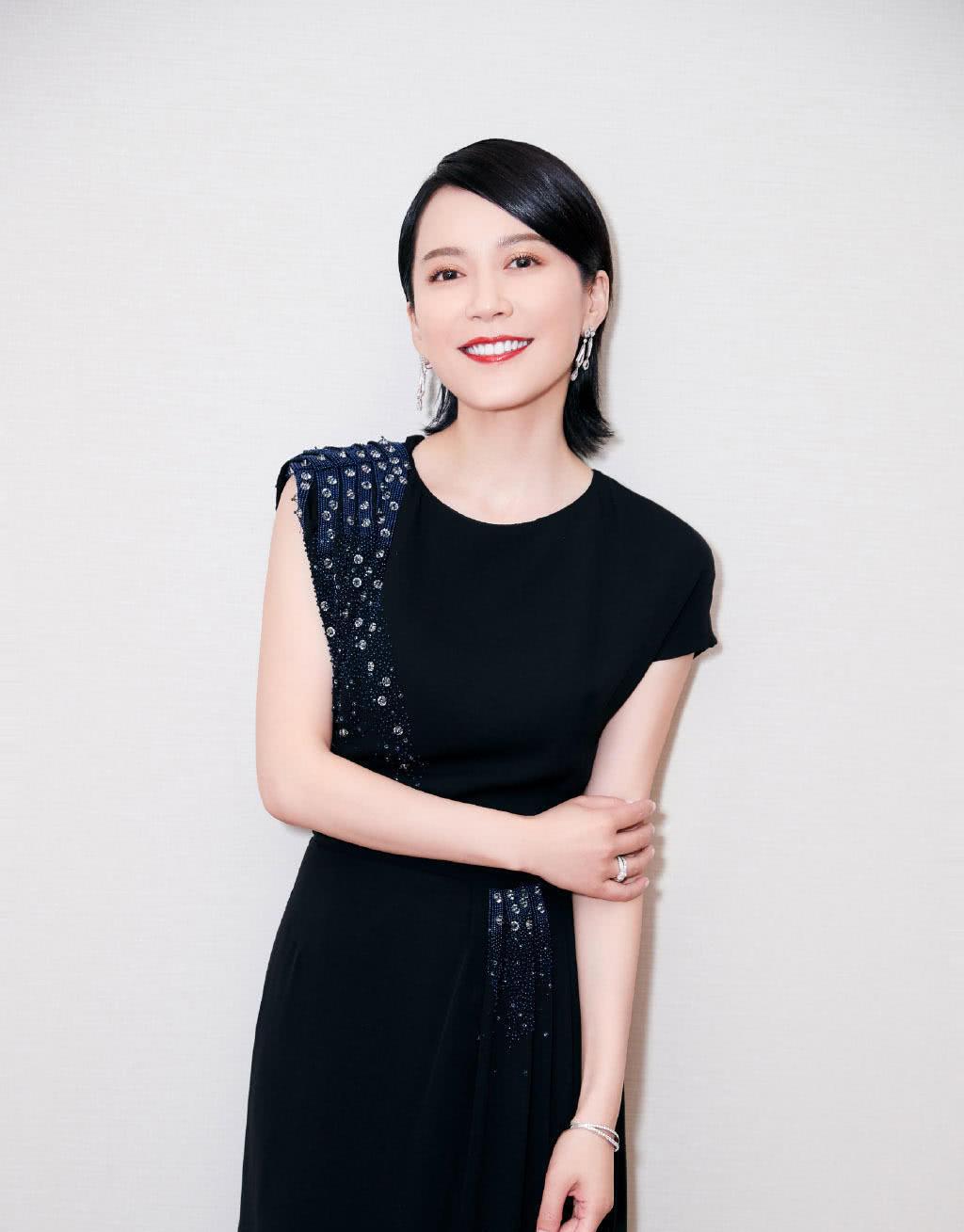 我虽然没结婚,但有固定伴侣,女人一生不该只有爱情,俞飞鸿