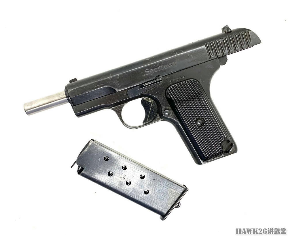 细看:托卡列夫tt33训练手枪 波兰1955年制造 发射.22 lr弹药