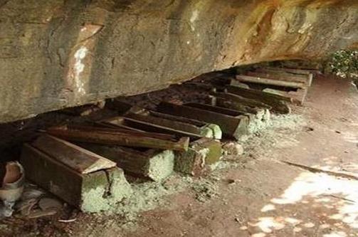 考古专家对江西龙虎山悬棺之谜望而兴叹,悬赏100万至今无人能解