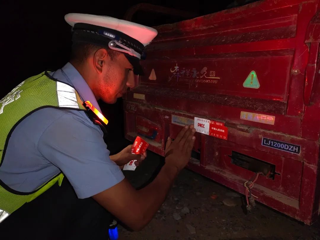 「夏季整治行动」皮山县公安交警深入开展夏季交通安全整治行动,营造