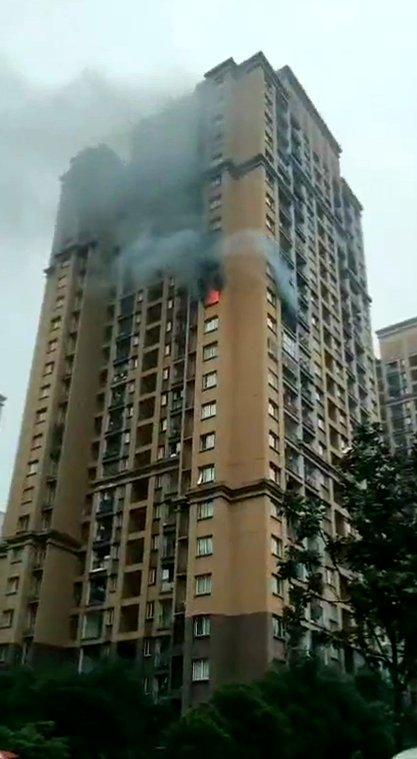 2021年6月2日,位于重庆南岸区城南家园8组团9栋一高层住宅发生火灾