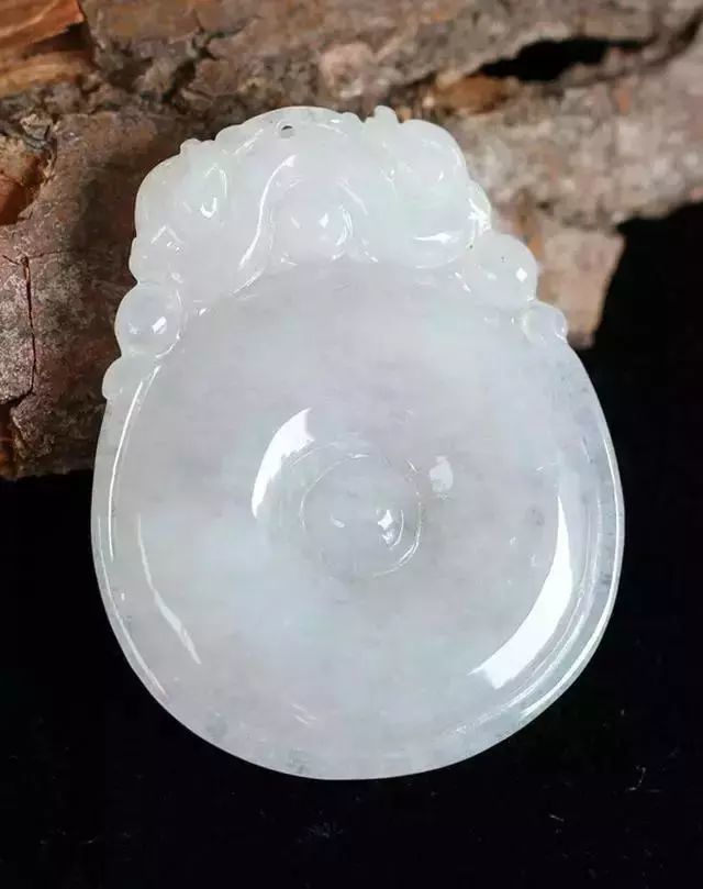 翡翠贵还是玉贵?为什么?