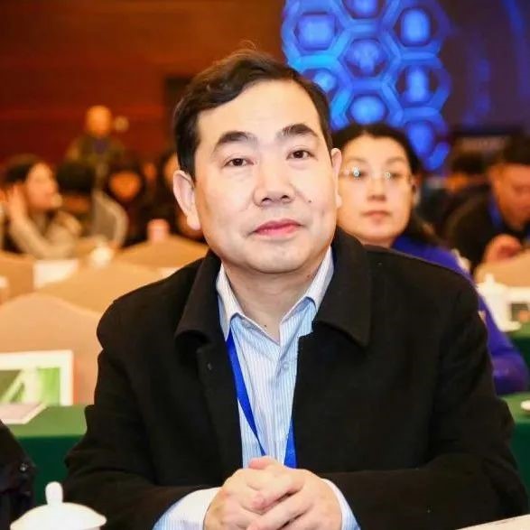 成都三十七中校长蒋德明:以生涯教育滋养学生全面发展