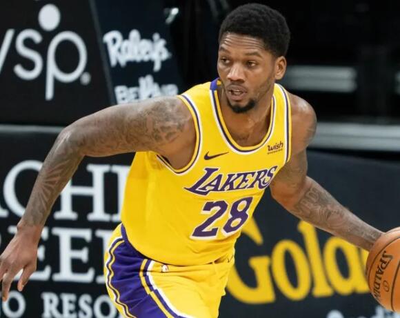 4230万美元!湖人为夺冠下血本,老詹连晒8大新援,紫金再裁一人