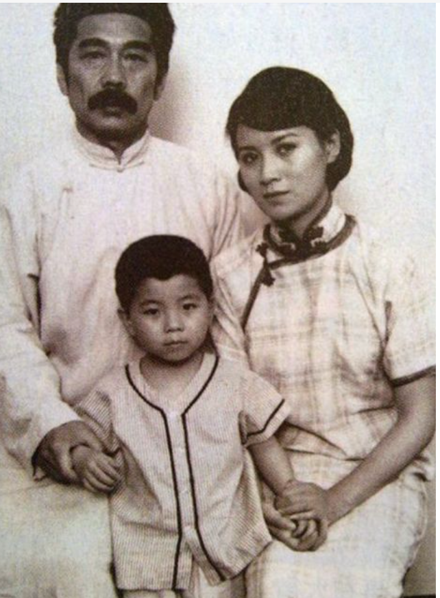 鲁迅去世后,朱安墓地夷为平地,许广平骨灰撒向大海