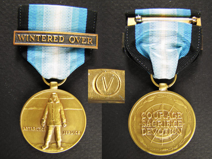 美国海军陆战队勋章附品(下):扣环,橡叶,行星标志