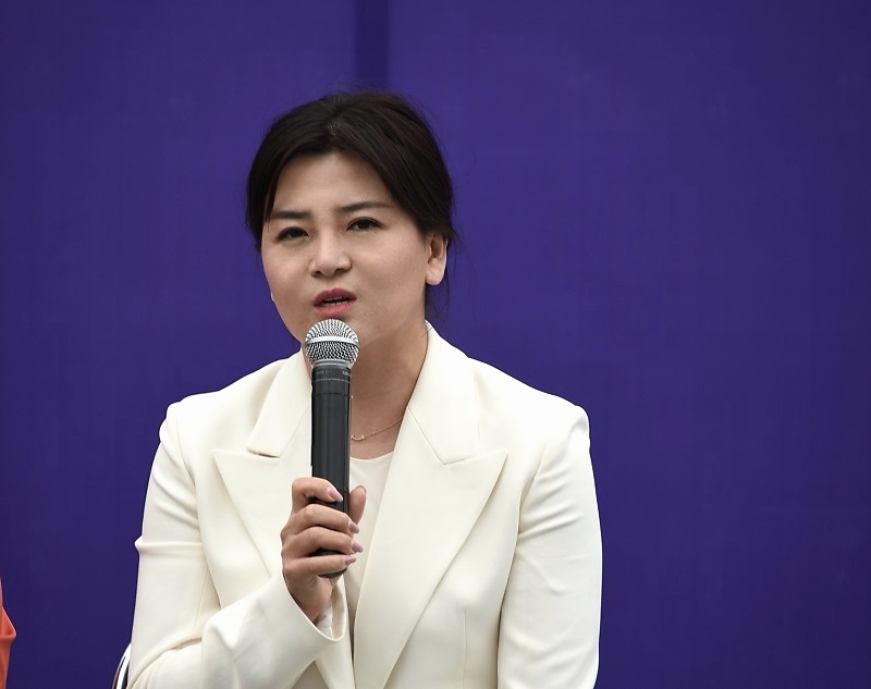 张芳:撸起袖子加油干 为压实"米袋子"尽绵薄之力