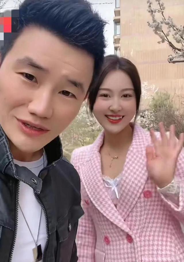 "嘎子"谢孟伟拍戏受了伤,联系老婆签约赔偿未果,怕老婆跑路