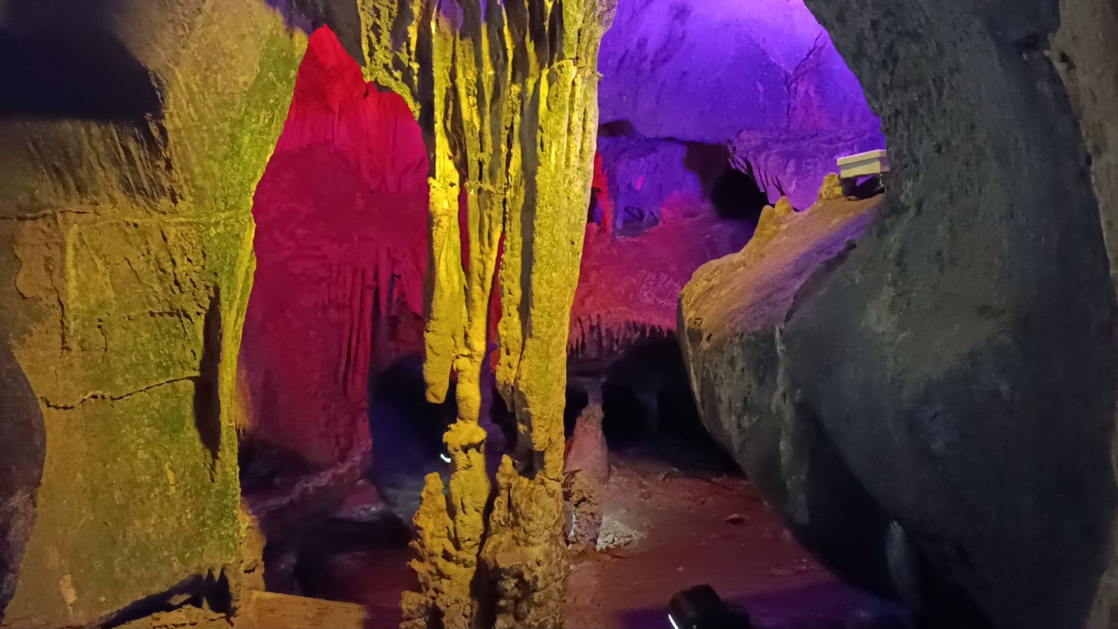 房县野人洞,避暑探秘休闲,夏日好去处