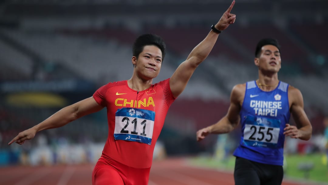 男子4x100米接力,小组第一出线,苏炳添第三棒天神下凡!