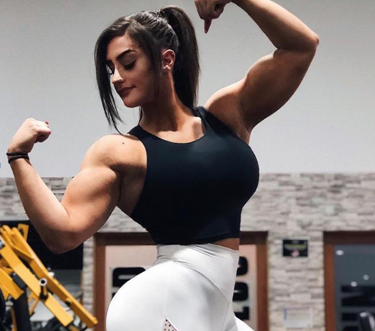 64岁韩国奶奶,健美身材堪比年轻人,谁说女人越老越"贬值"