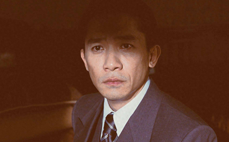 回顾久居日本反差人设常年分居这才是影帝梁朝伟的真实样子