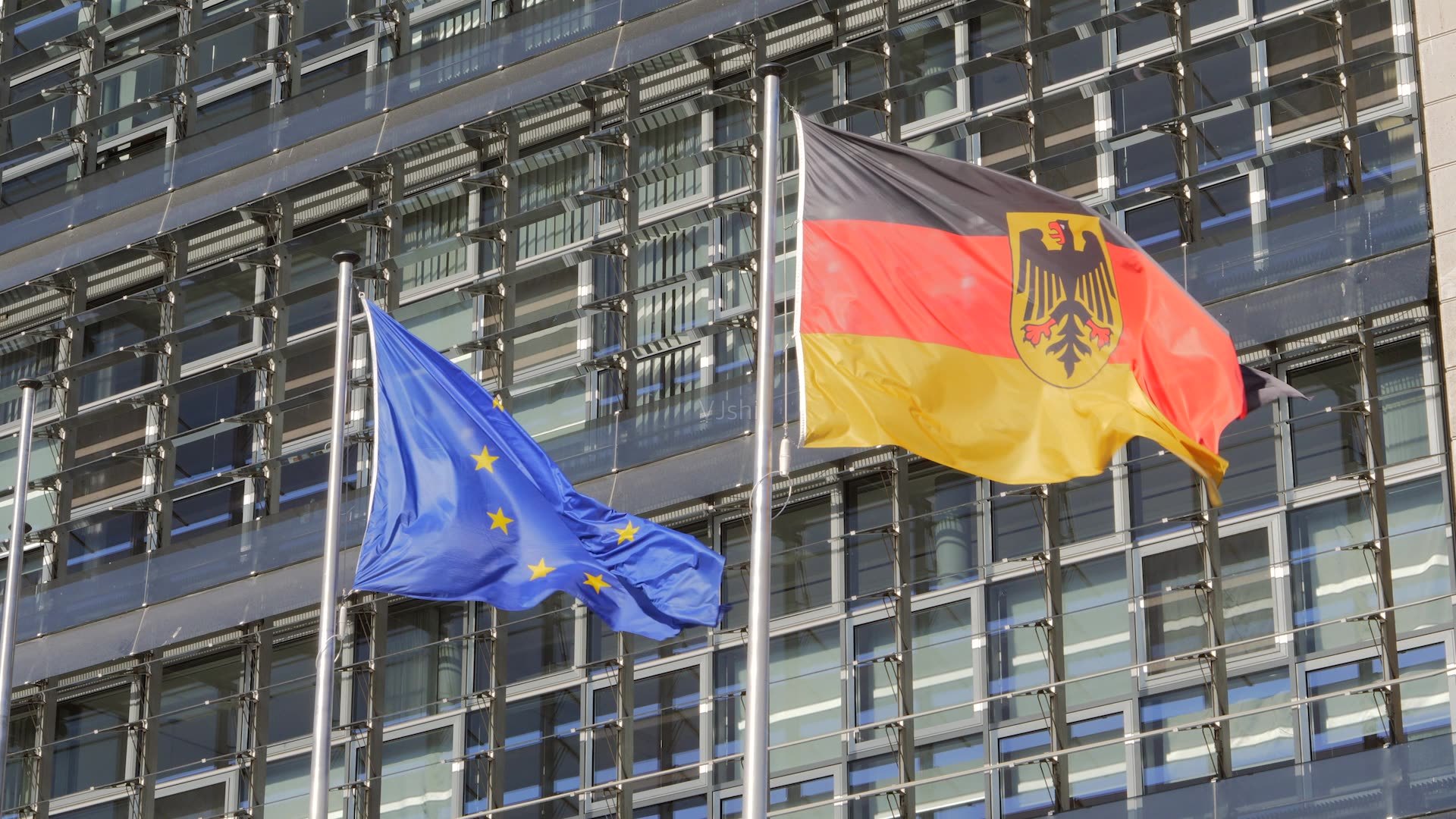 又一官员"离奇"入院,德国要变天了?美国正在背后翘首以盼