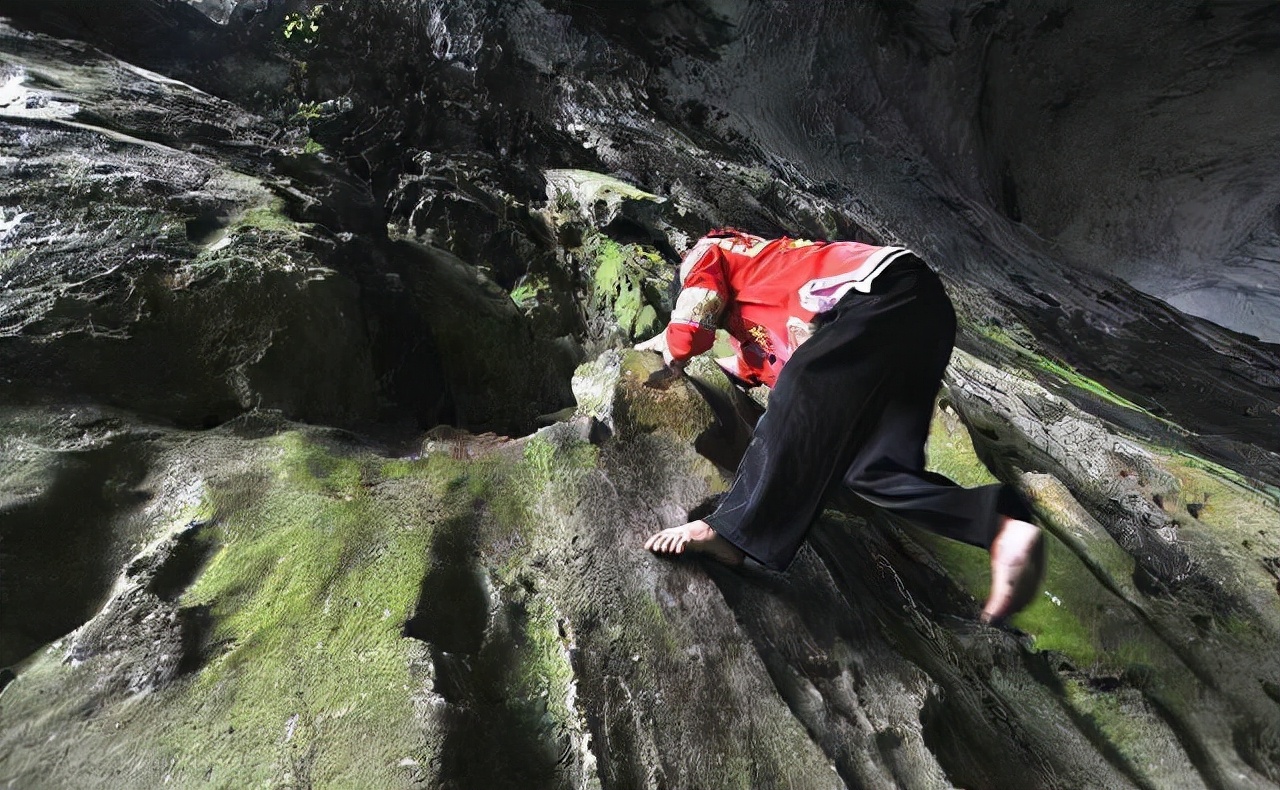 贵州神秘背尸人,徒手在悬崖上飞檐走壁,行如"蜘蛛人"