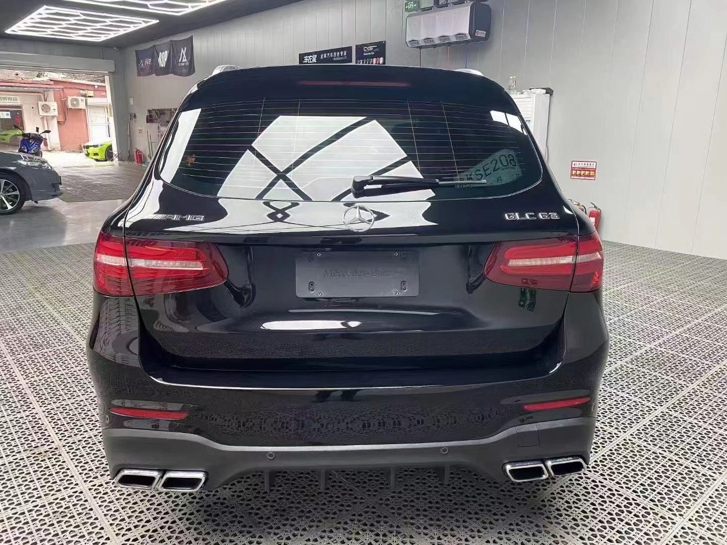 suv也能如此动感,奔驰amg glc63性能与颜值并存!