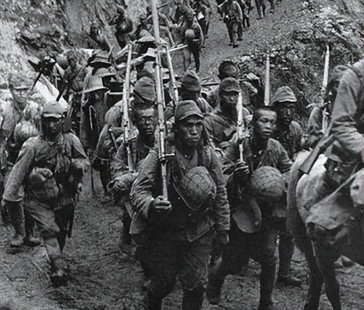 硫磺岛战役有多惨11万美军绞杀2万日军却被打的怀疑人生