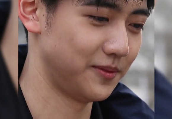 焉栩嘉被曝跟张子枫分手后,生图颜值成亮点,五官被嘲像发面馒头