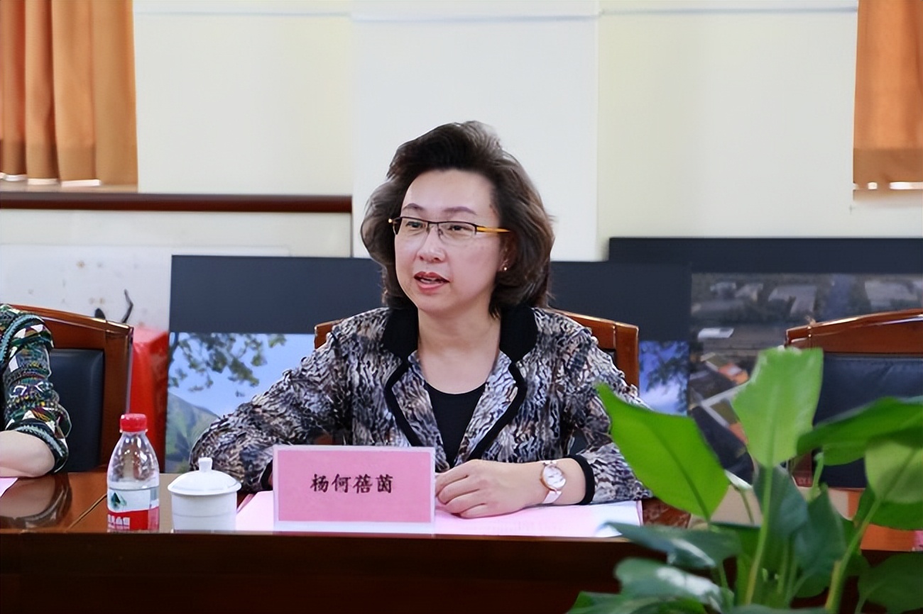 既然不爱那就放手!香港535名政府雇员拒宣誓,已全数离职