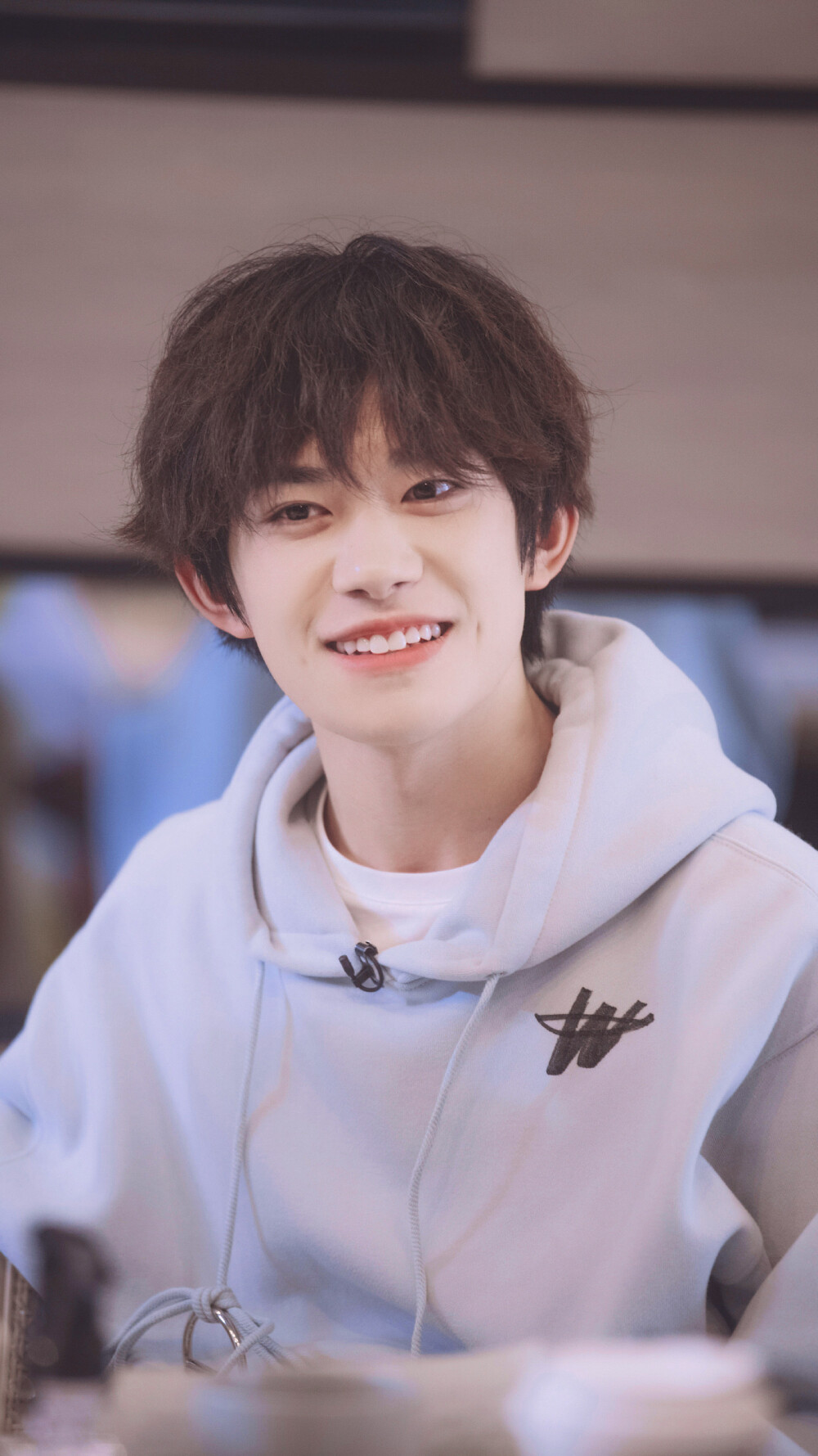 易烊千玺是什么脸型