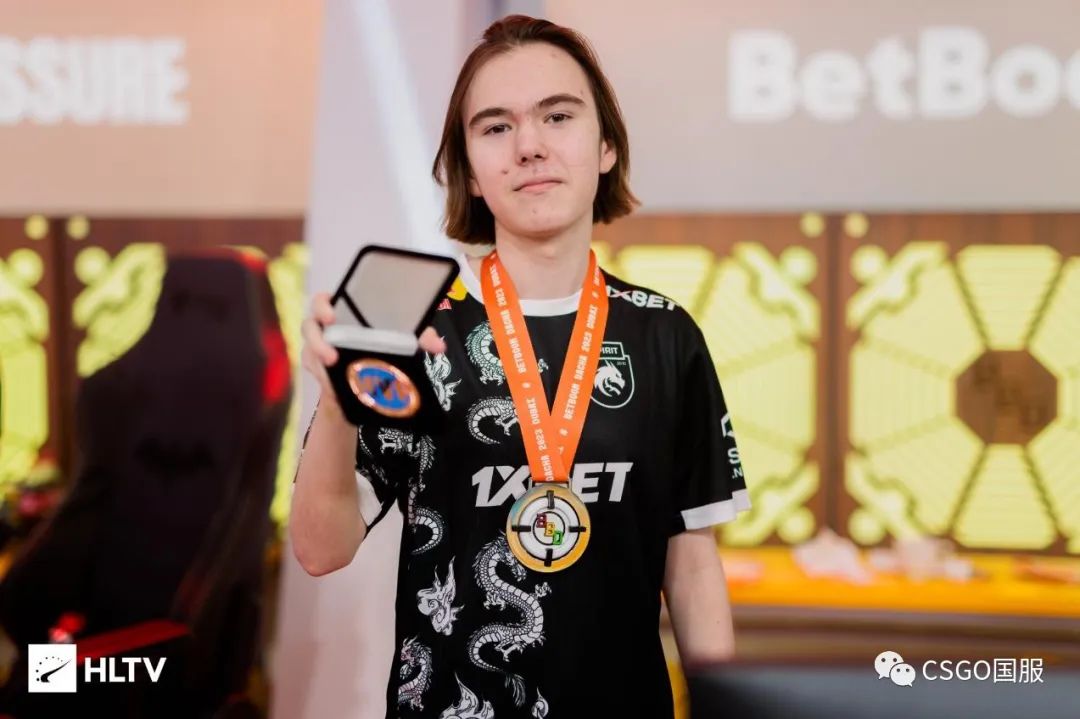 【16岁天才少年donk荣膺冠军MVP!Spirit线下完成让二追三夺冠