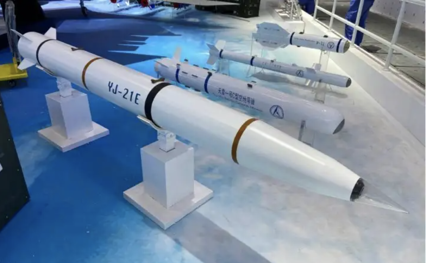 中国公开出售高超音速导弹鹰击-21e,配套052d,沙特据说已购买