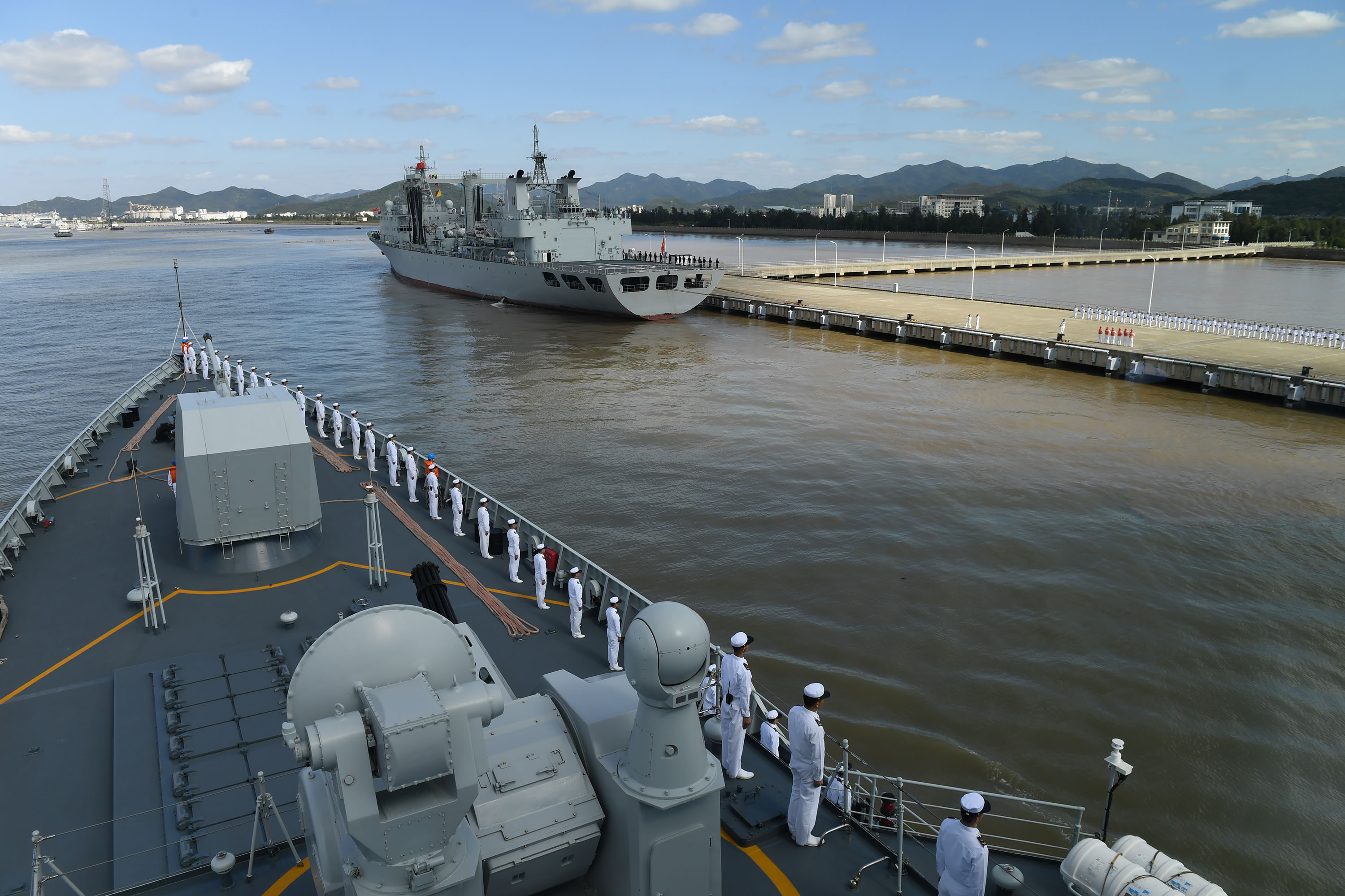 中国海军第35批护航编队凯旋