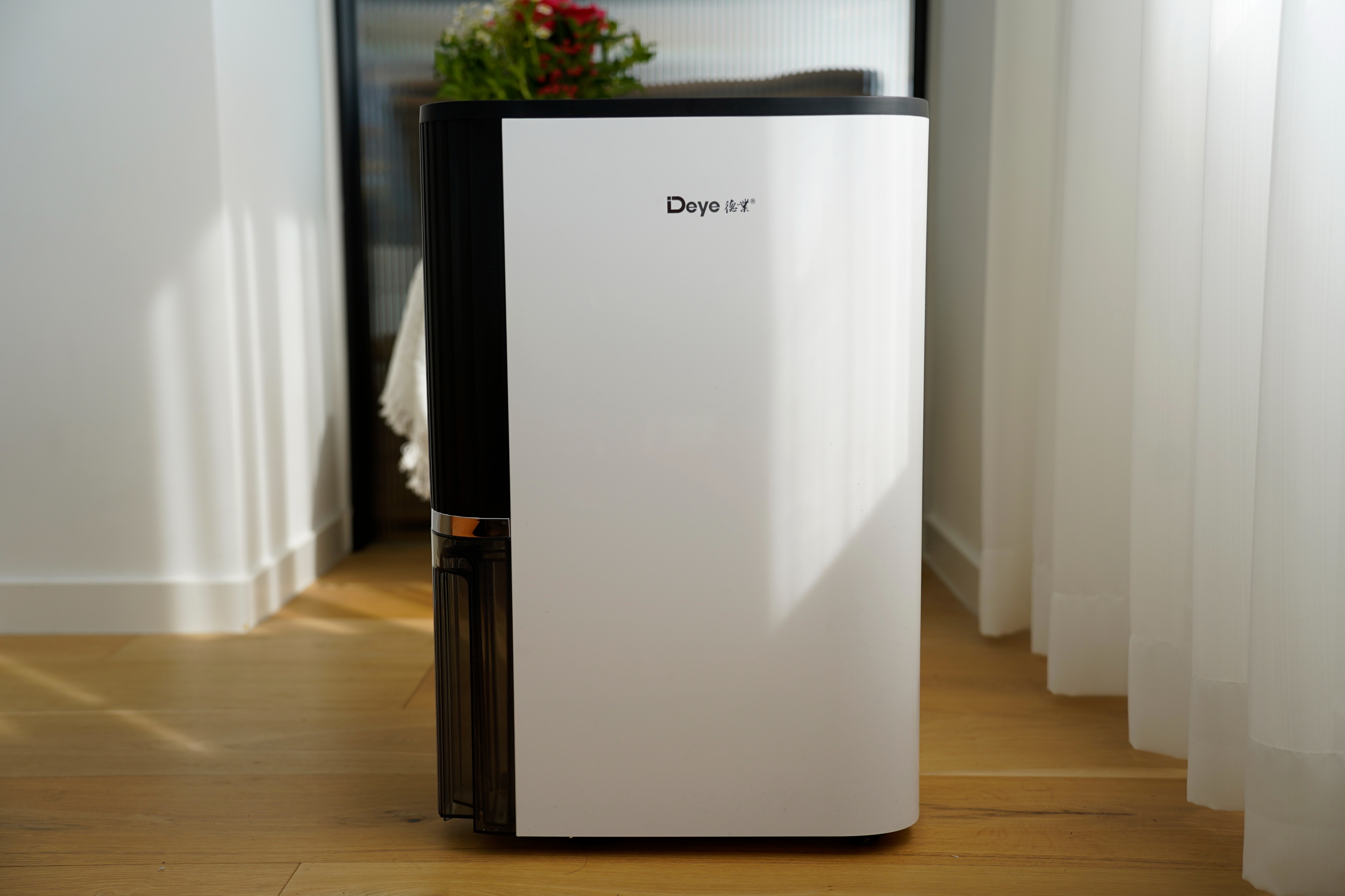 回南天除湿机推荐～德业t22a3除湿机:除湿强,还能快速干衣!