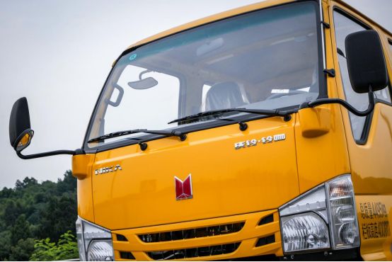 庆铃铃咖长双轻卡:品质高,性能优,价格实惠,市政工程"新宠"