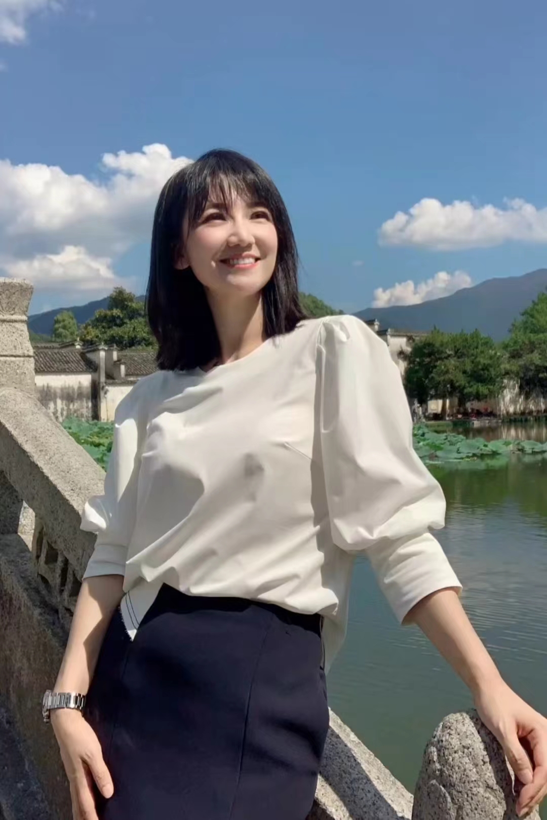 安徽台美女主持亚群喜得千金,40岁高龄生女,老公身份至今成谜