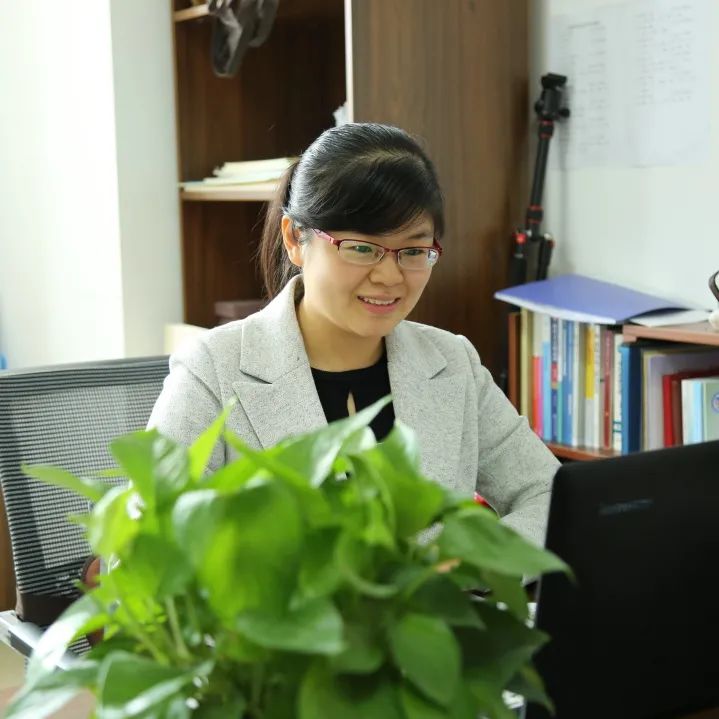 曲秀兰 目前担任德州市第九中学班主任.