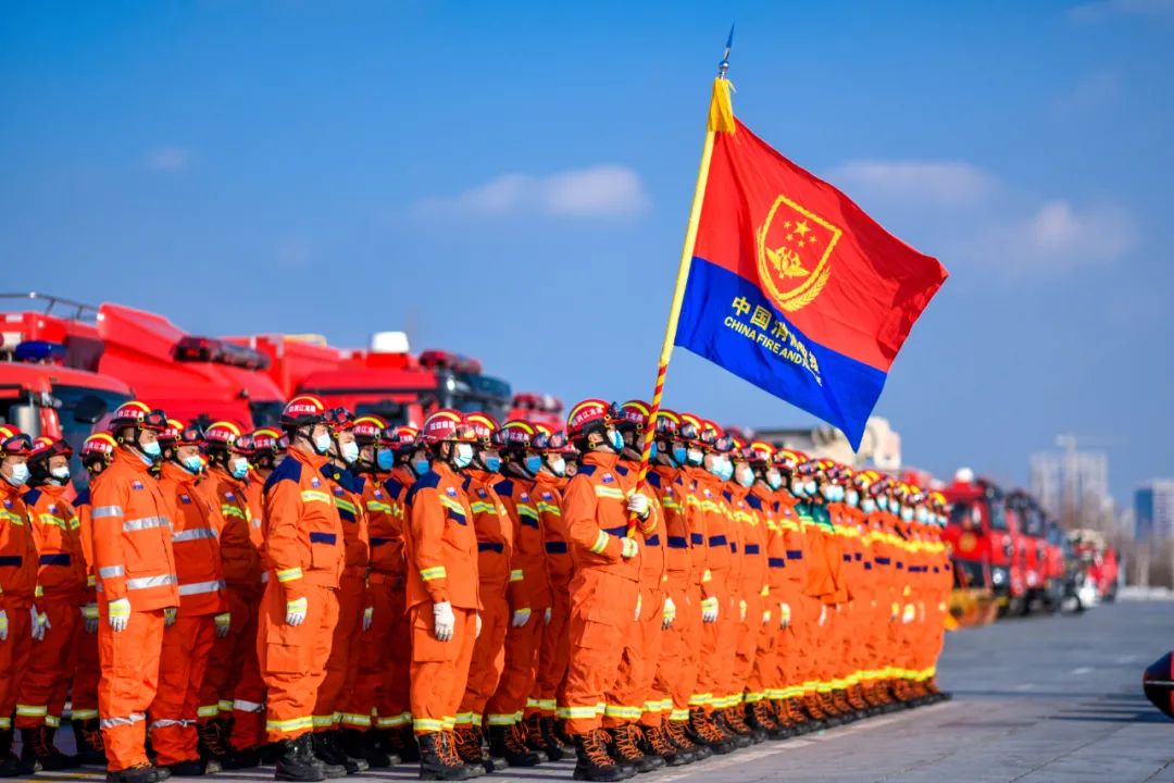 哈尔滨消防:开展雨雪冰冻灾害救援专业队拉动演练