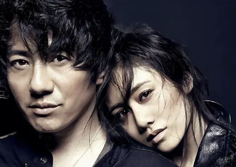 郑钧的摇滚人生,和他一生中爱过的2个重要女人