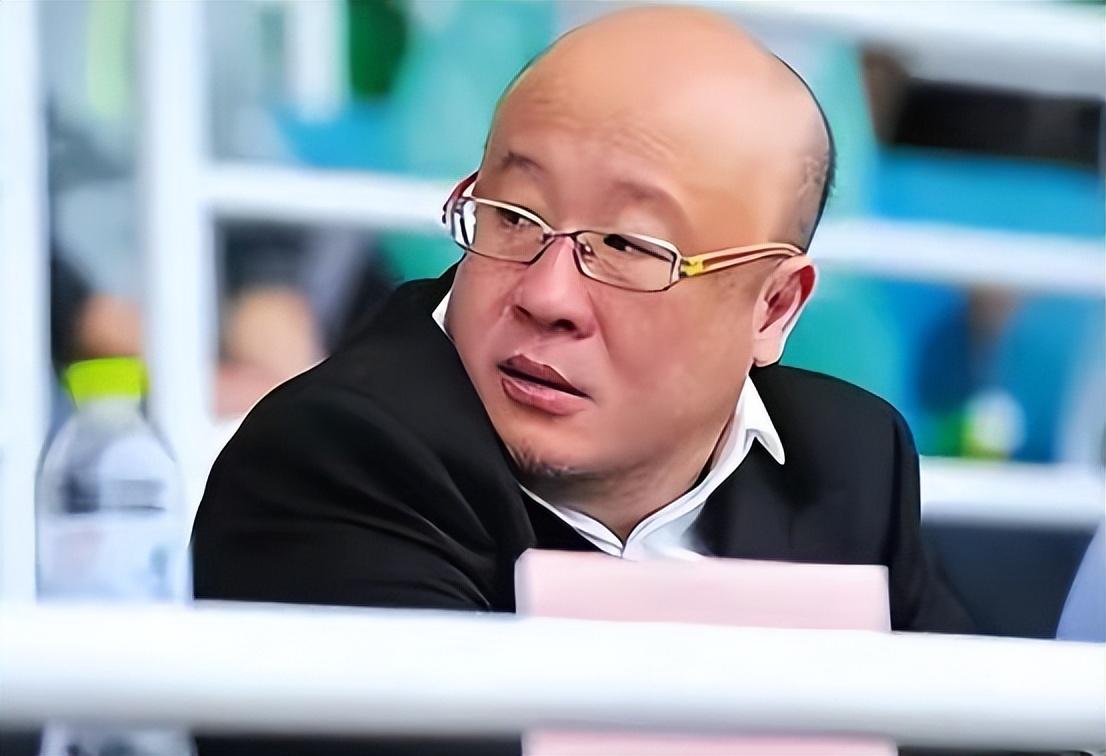 既然钱已经还不上了,张小雷干脆破罐子破摔,对钱宝网的事儿撒手不管了