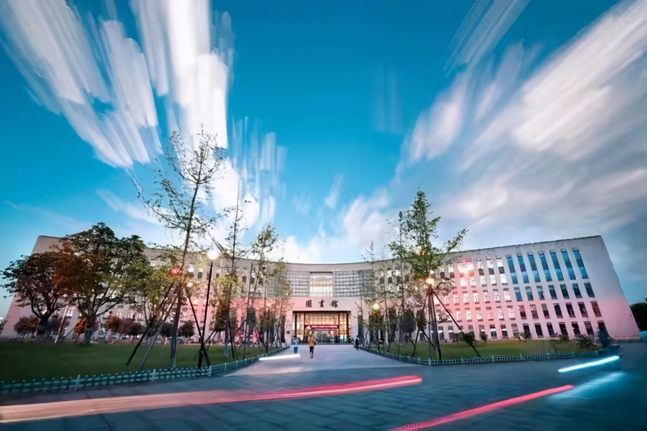 一起来聊聊:成都理工大学生活环境好不好