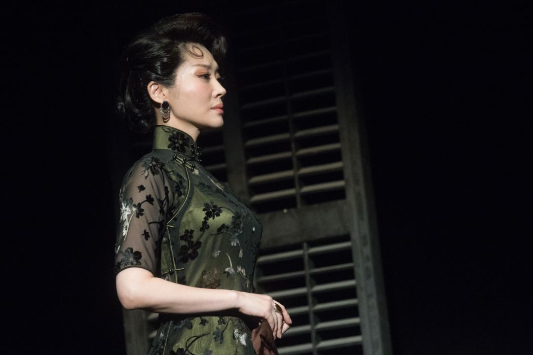 "龟背蛇腰半生福,脐深臀圆子孙富"是啥意思?细腰不如粗腰有福