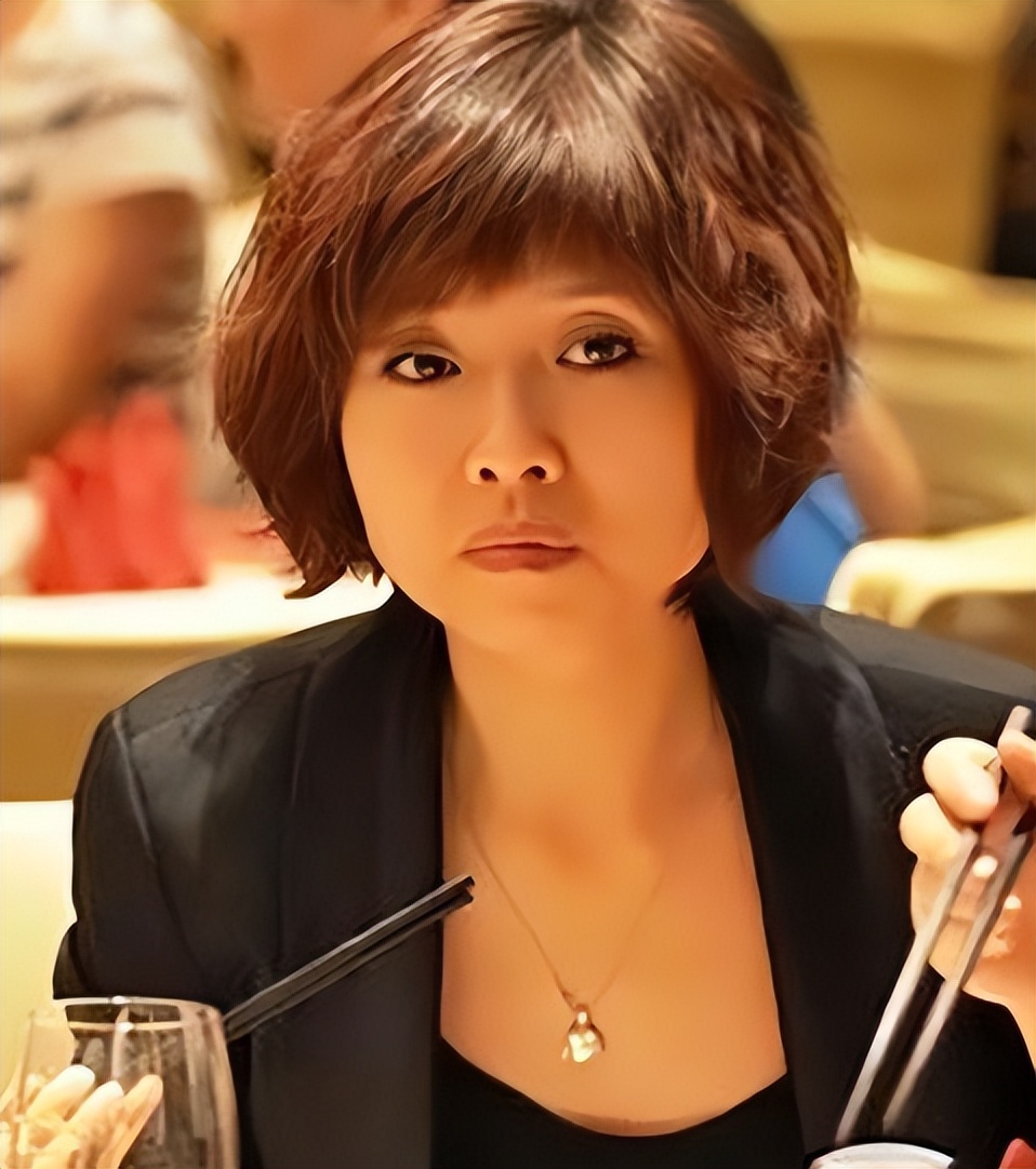 低调25年,刀郎隐藏多年的二婚妻子,是我们熟悉的她!